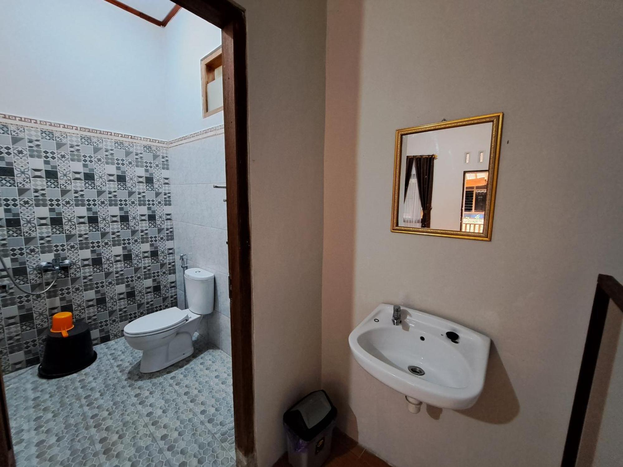 Romadhoni Homestay Magelang Room photo